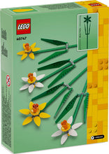 Load image into Gallery viewer, LEGO® Daffodils 40747