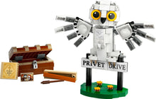 Load image into Gallery viewer, LEGO® Harry Potter™ Hedwig™ at 4 Privet Drive 76425