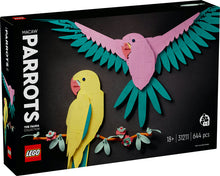 Load image into Gallery viewer, Available now - LEGO® The Fauna Collection Macaw 31211 - NEW!
