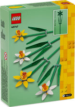 Load image into Gallery viewer, LEGO® Daffodils 40747
