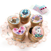 Load image into Gallery viewer, Djeco DIY - 5 Mini Boxes to Create - Adorable

