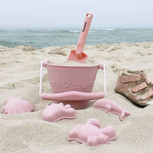 Load image into Gallery viewer, Scrunch Footprint Sand Moulds Set - Flamingo Pink
